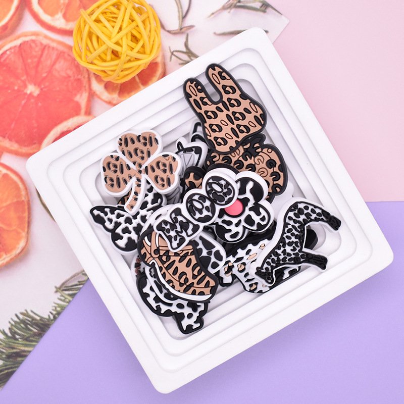 Fashion leopard print cartoon decoration PVC flat sticker hair accessories phone case accessories DIY soft rubber patch