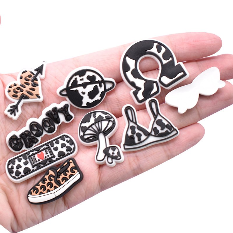 Fashion leopard print cartoon decoration PVC flat sticker hair accessories phone case accessories DIY soft rubber patch