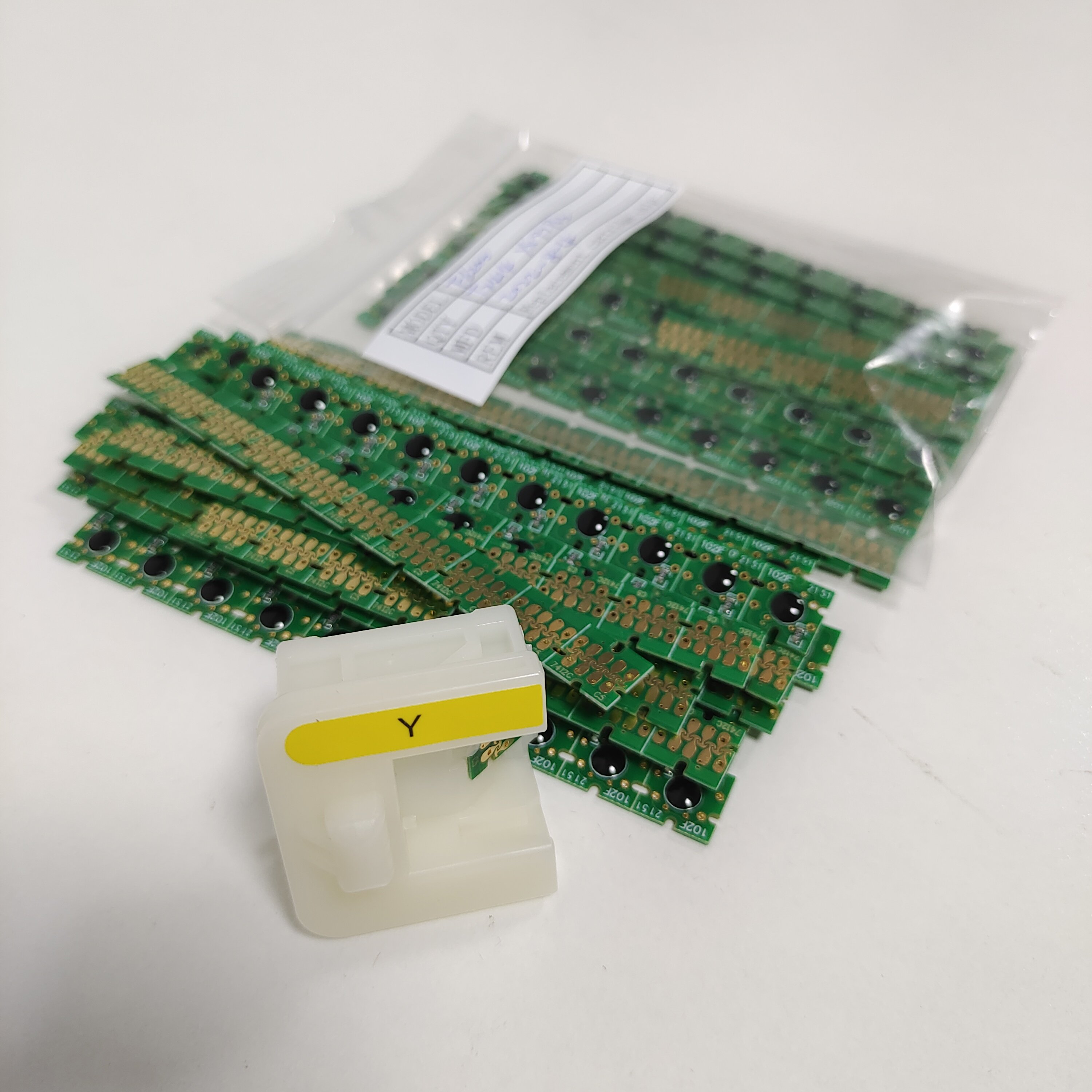 Hot sale ink epson chip for epson f9330 f9300 f9370 F6200 F7000 F7170 F9100 F9070 printer