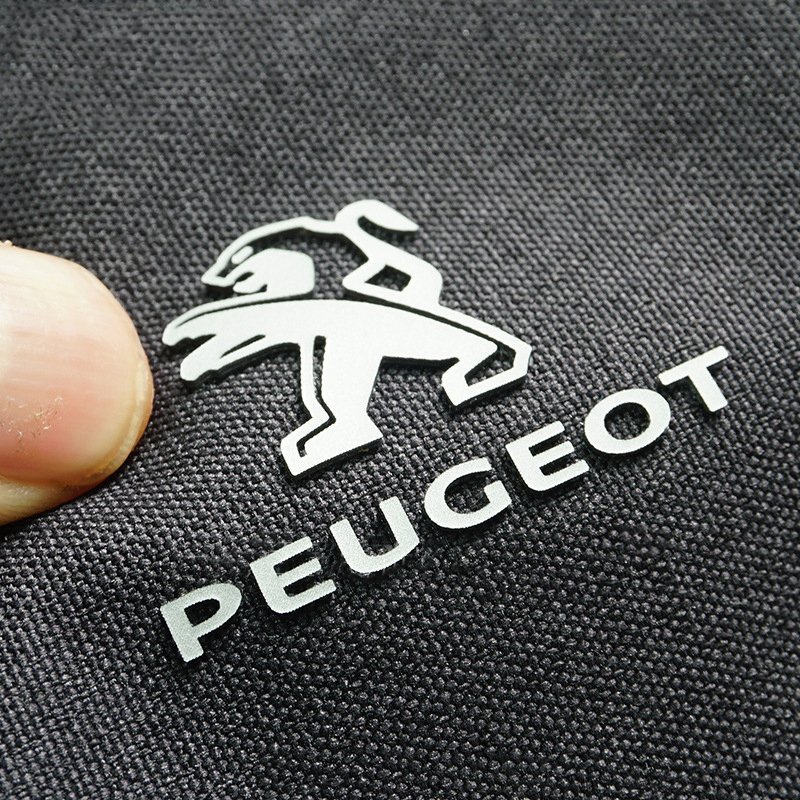 Factory Customized Hot Sale 3D Glossy Silicone Heat Transfer Sticker High Quality 3D Effect Heat Transfer Logo for Garment