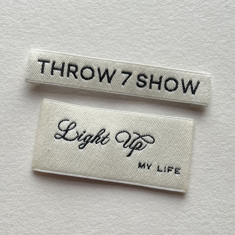 Woven Label Logo Clothing Collar Labels Woven 3D Polyester Taffeta Fabric Garment Neck Labels Transfer Technique
