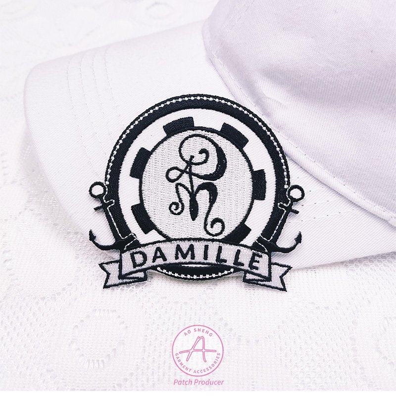 Patches Maker Custom Hear Transfer Embroidery Full Embroidered Patch Merrow Border Iron On Backing Embroidery Patch