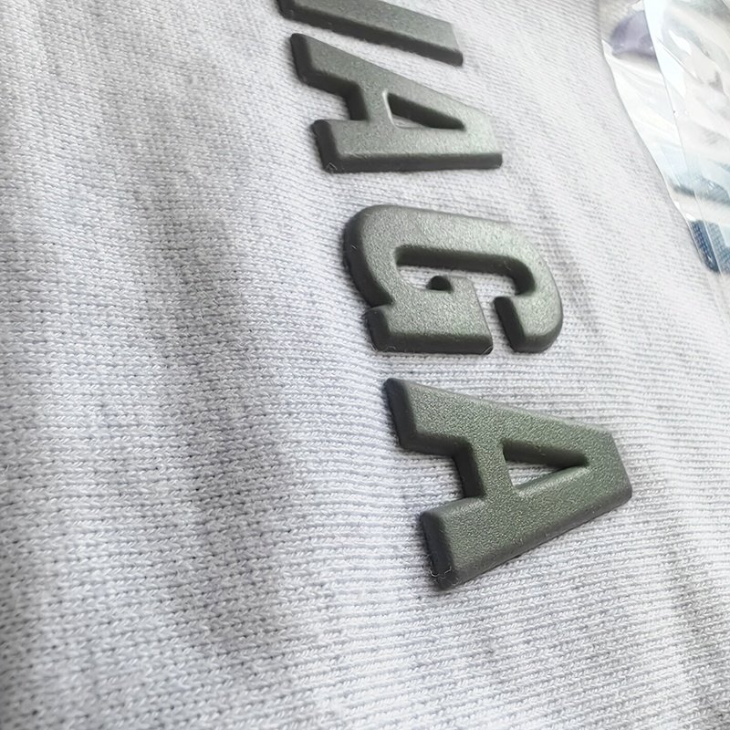 Wholesale Custom Heat Transfer Printing Label 3d Embossed Silicone Logo Printing Clothing Sustainable Tags Labels Garment Labels