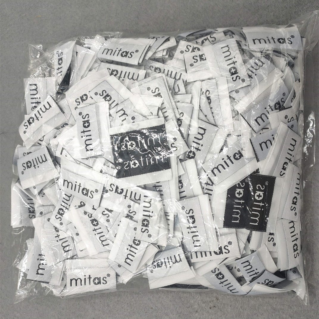 2024 Custom Logo Garment Brand Name Tags Iron On Heat Transfer Neck Cotton Woven Label for Clothes