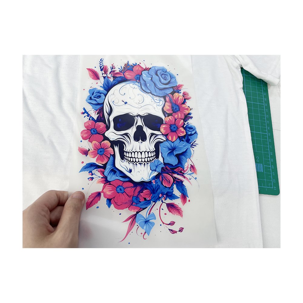 High Quality Wholesale Cartoon Cool Bear Dtf Heat Transfer Design T-Shirt Press Cotton Fabric Clothing