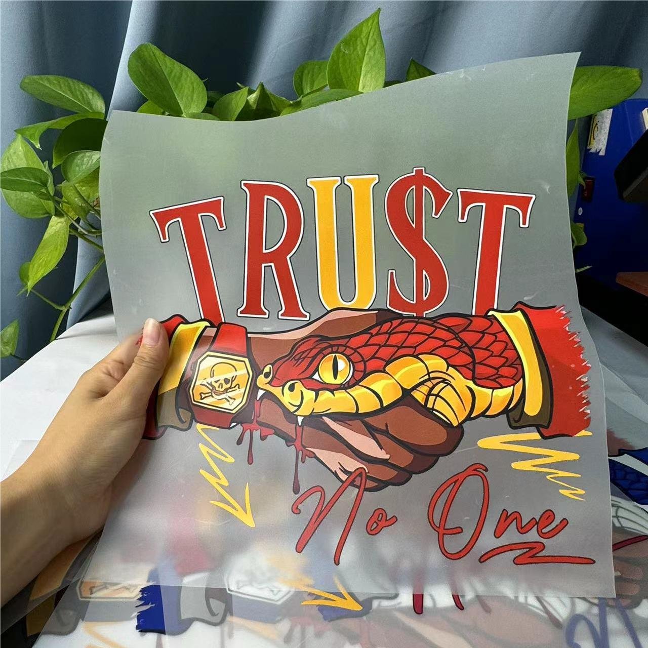 Wholesale Customizable Logo Washable Stickers Screen Printing DTF Heat Transfer Iron-on for Soft T-Shirts clothing