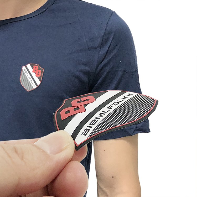 Custom soft etichetta abiti 3d silicone clothes rubber label stickers hot transfer brand logo for garment