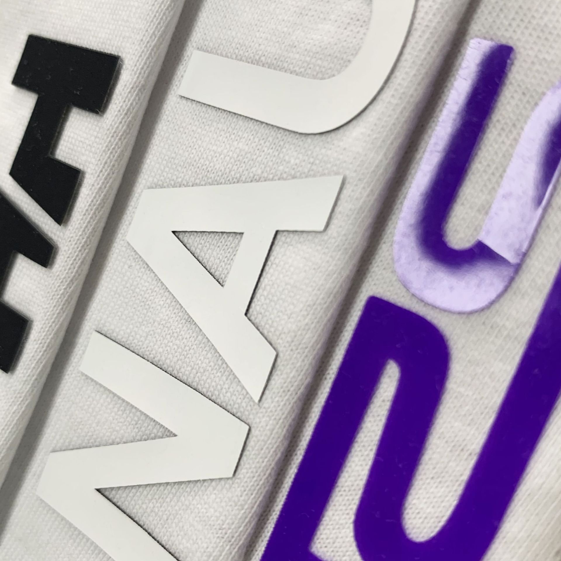 Custom High Density 3D Logo Heat Transfer Label Rubber Silicone Waterproof Print For Iron-On Application Use On T-Shirts & Cups