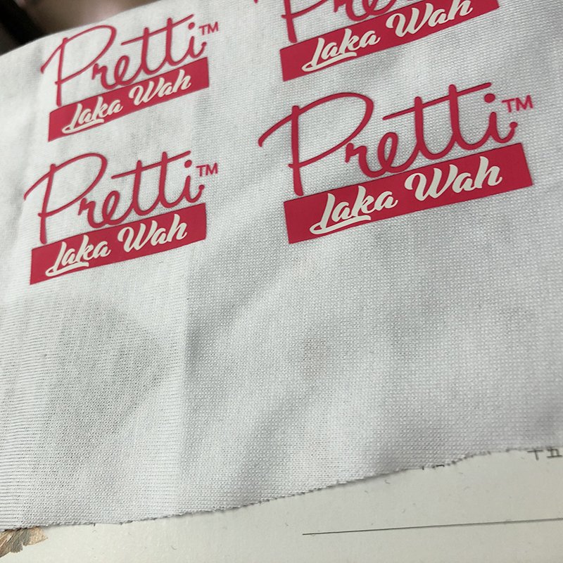 Best Selling China Factory Direct Price Custom Printing 3D Embossed Silicone Logo Heat Transfer Label for Clothing