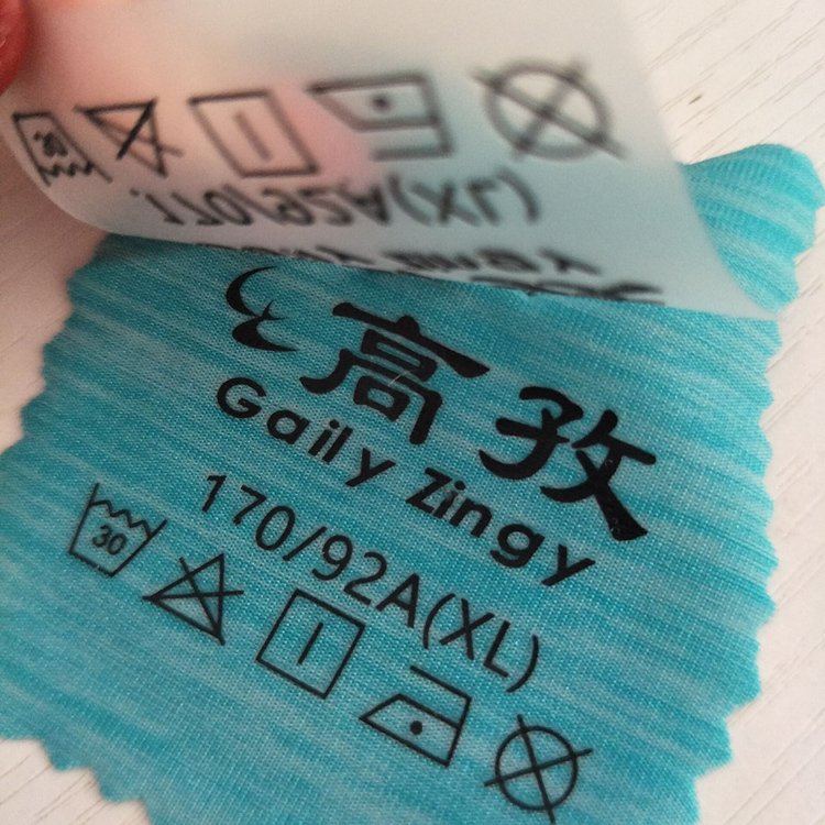 Custom High Density Heat Transfer 3D Logo Rubber Silicone Heat Transfer Label Iron On Transfer Print On T-Shirt