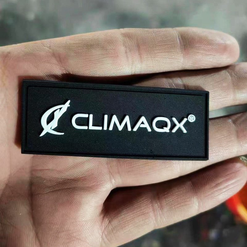 Factory Price 3M adhesive backing Flat Rubber 3DEmbossed Hot Fix tags Heat Transfer printing iron on TPU patches For Shirt