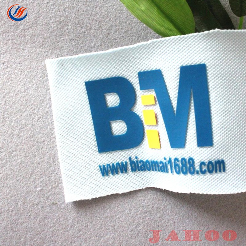 Custom 3D Silicone Rubber Heat Transfer Label For T-shirts Print Labels for Clothing