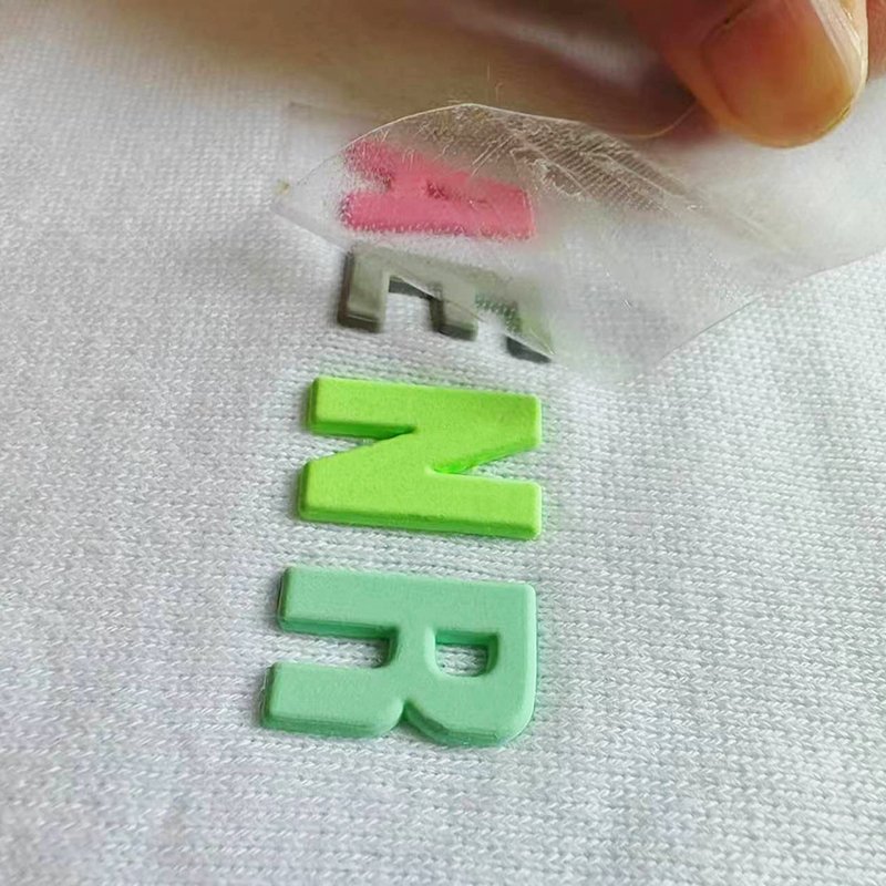 Factory Wholesale Silicone Label Tpu Sticker Brush for Transfer Silicon Care Garment Heat Press Embossed Logo 3d Logo Printed