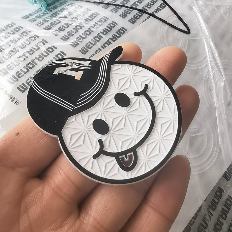 Best Price Silicone Garment Label Silicon Rubber Private Reusable Frownline Patches Product Tags For Leather 3d- Heat For Dress