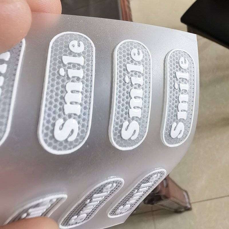 Best Price Silicone Garment Label Silicon Rubber Private Reusable Frownline Patches Product Tags For Leather 3d- Heat For Dress