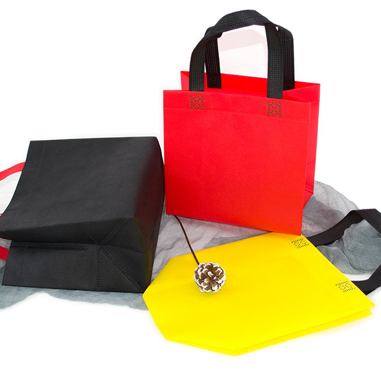 Cheap blank tote bags custom printed recyclable fabric non woven shopping bags with logo