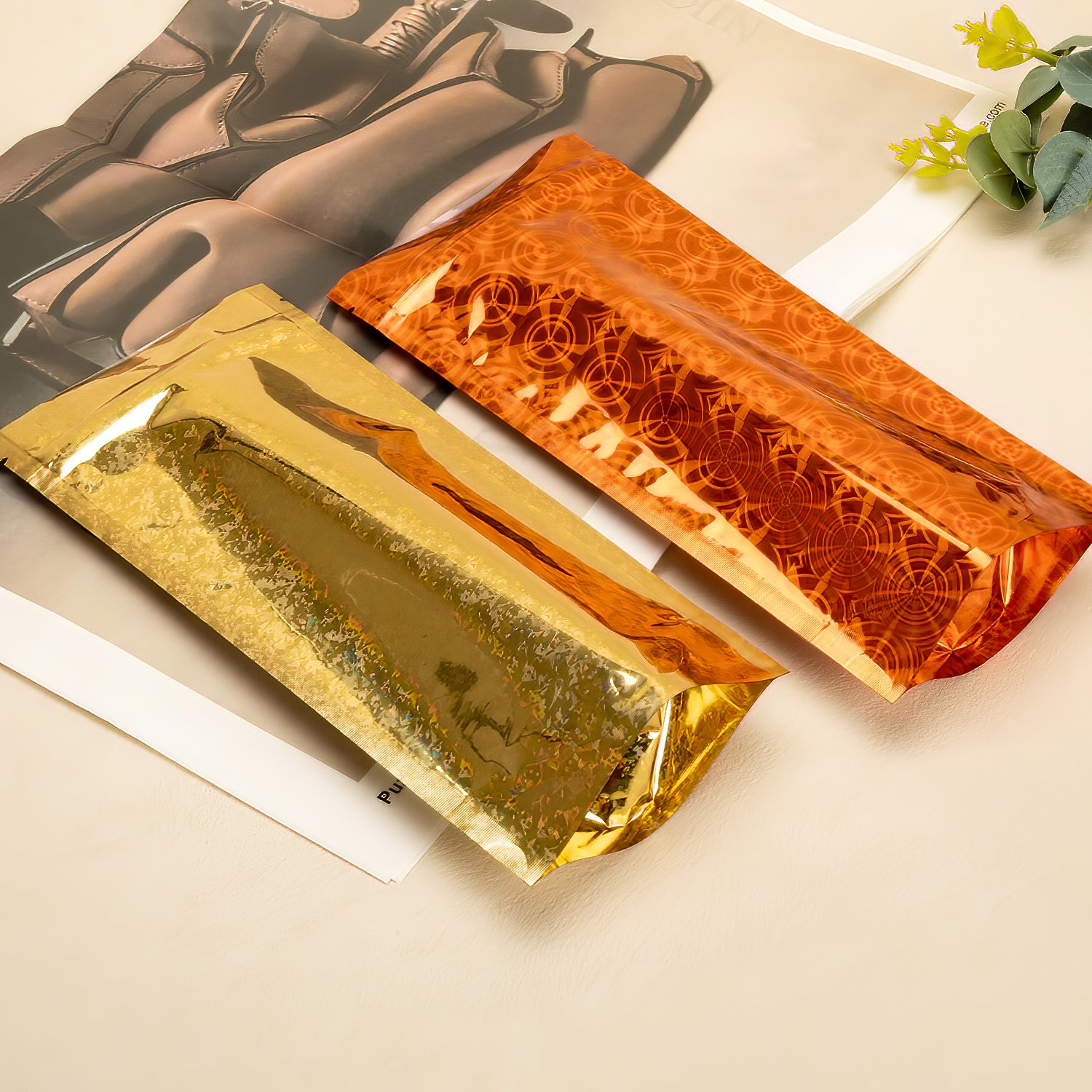 Custom Logo Reusable Zipper Pouch Foil 3.5g Mylar Bag Stand Up Holographic Packaging Bags For Food Cosmetic Shopping