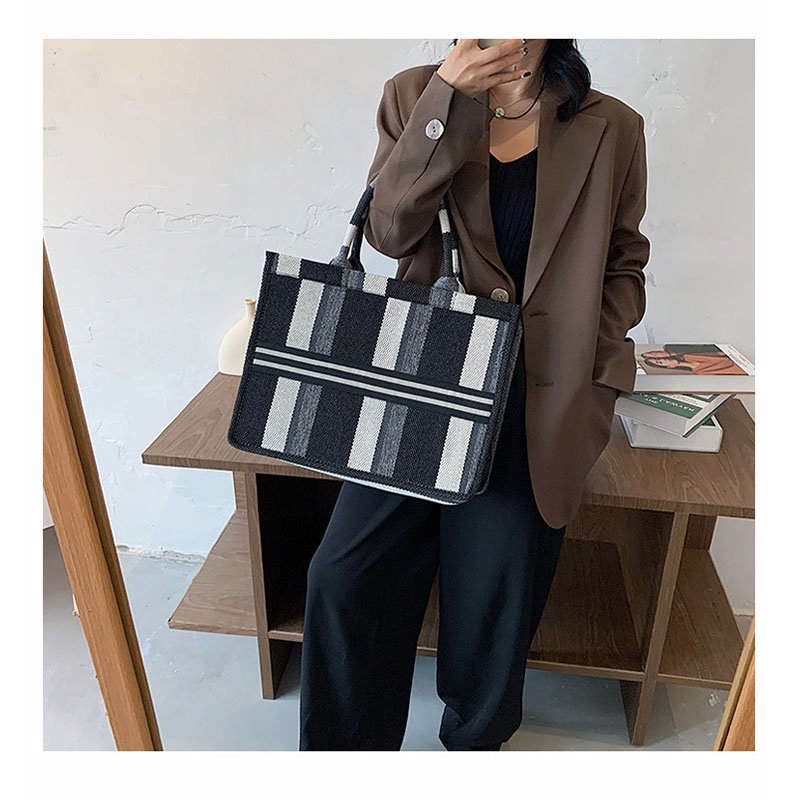 2022 New Item fashion large capacity shopping canvas tote bag for women Custom logo printing design casual handle tote bag