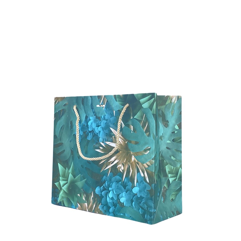 Free Sample Factory Price Paper Kraft Bags Durable Custom Printed Logo Shopping Clothing Christmas Paper Gift Bags With Handles