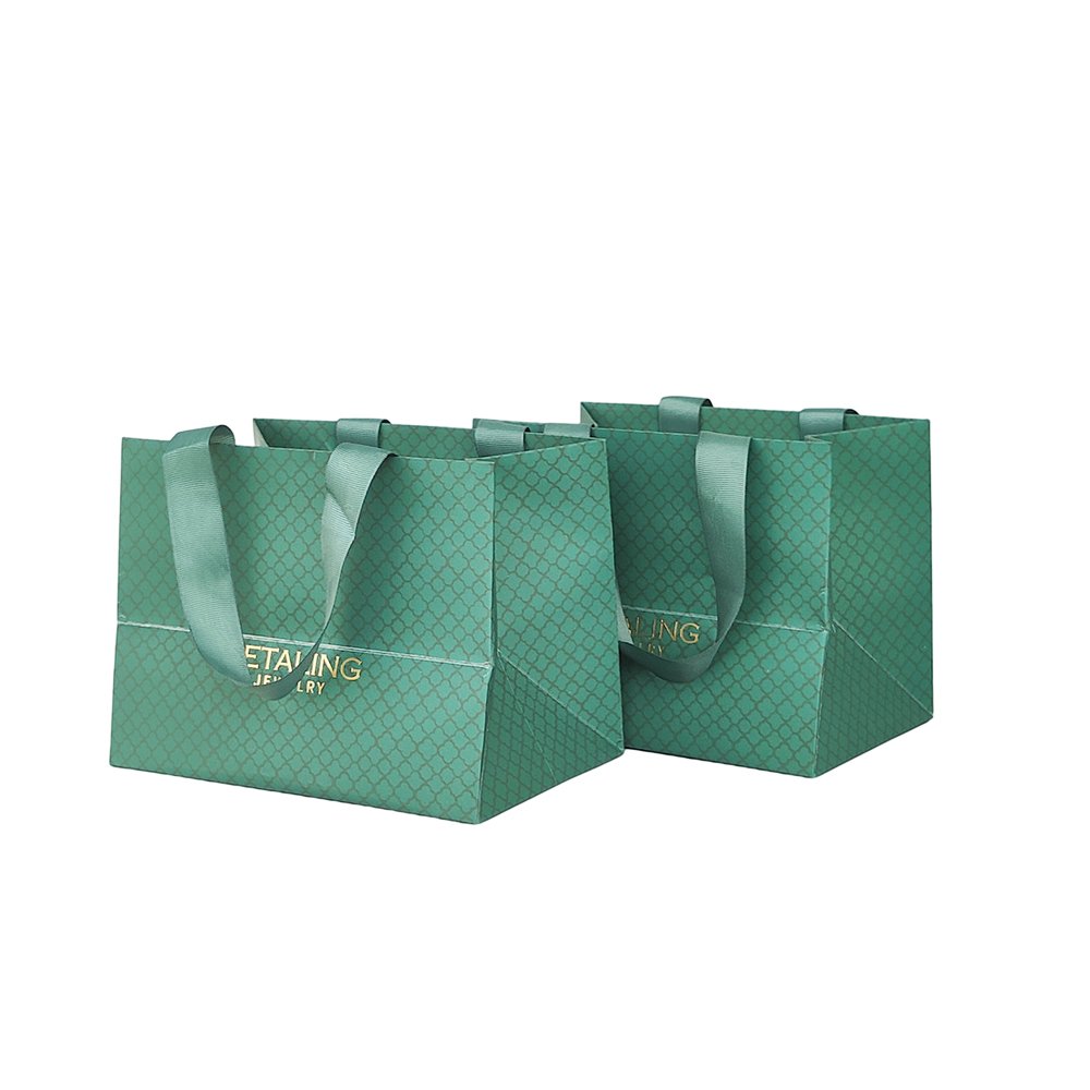 Free Sample Factory Price Paper Kraft Bags Durable Custom Printed Logo Shopping Clothing Christmas Paper Gift Bags With Handles