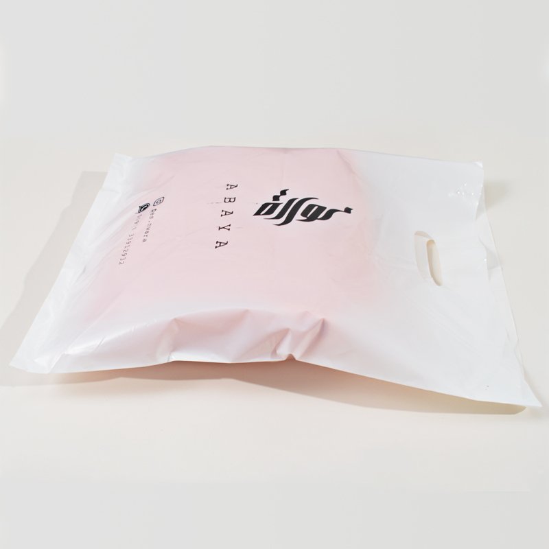 print die cut 30cm x 40cm plastic shopping bags with handle pe gift bag plastic retail branded plastic carrier bags with logos