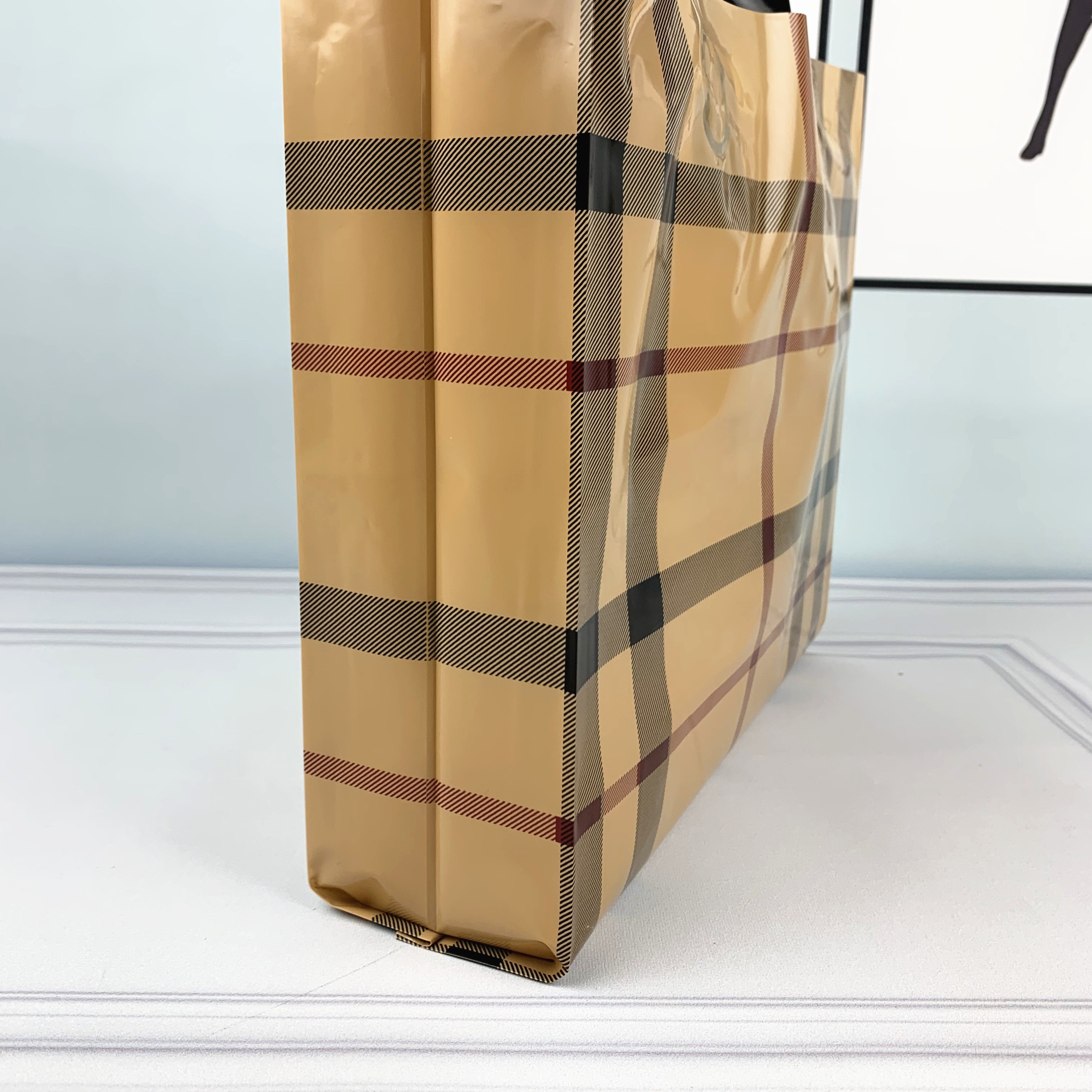 Chen Han Factory Wholesale Thickened Side Folding Hand Shopping Bag Easy-Carry Printed Plastic Clothing Packaging and Gift Bags