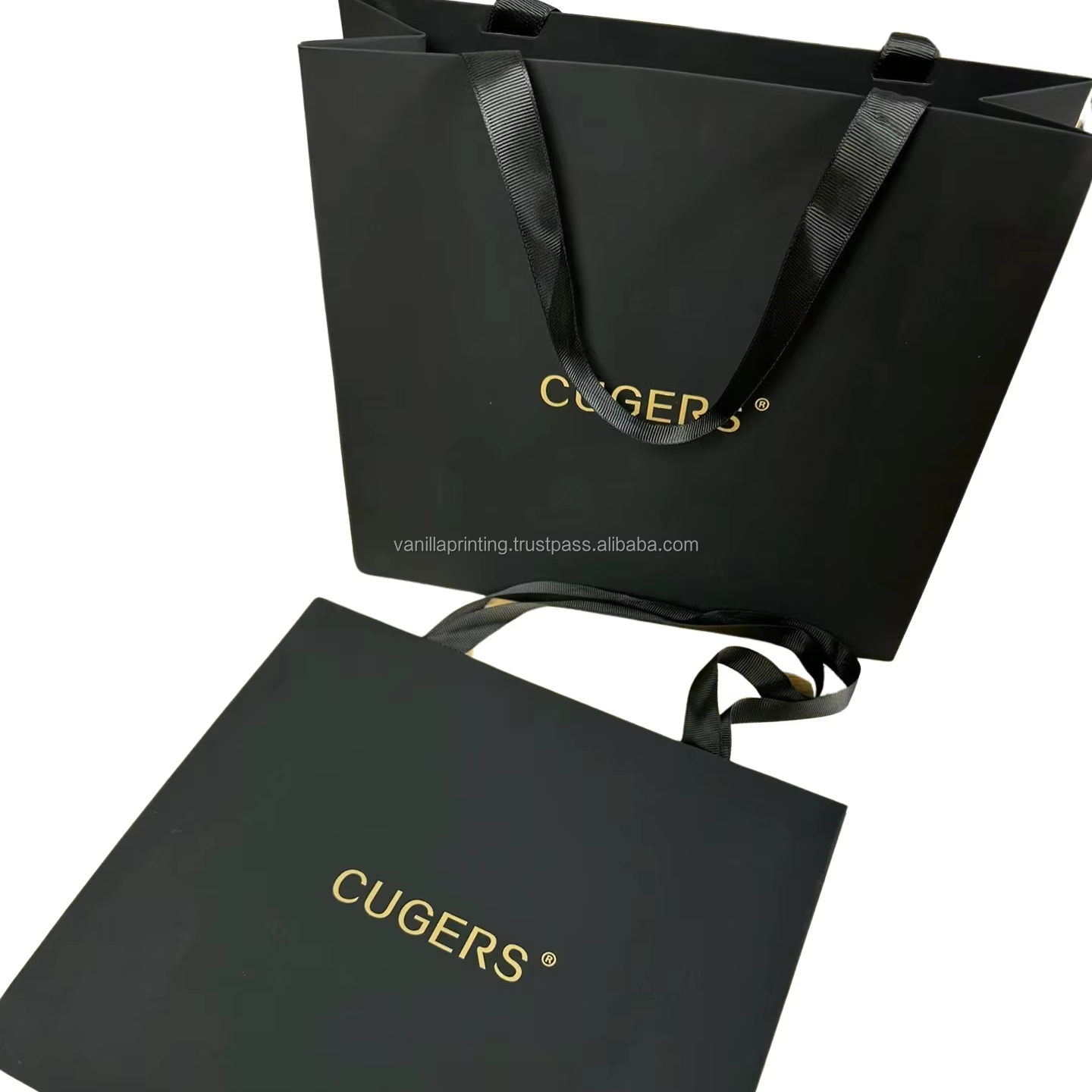 Custom Printed Gold Foil Fashion Black Shopping Bag Gift Bag Packaging Paper Bags With Ribbon