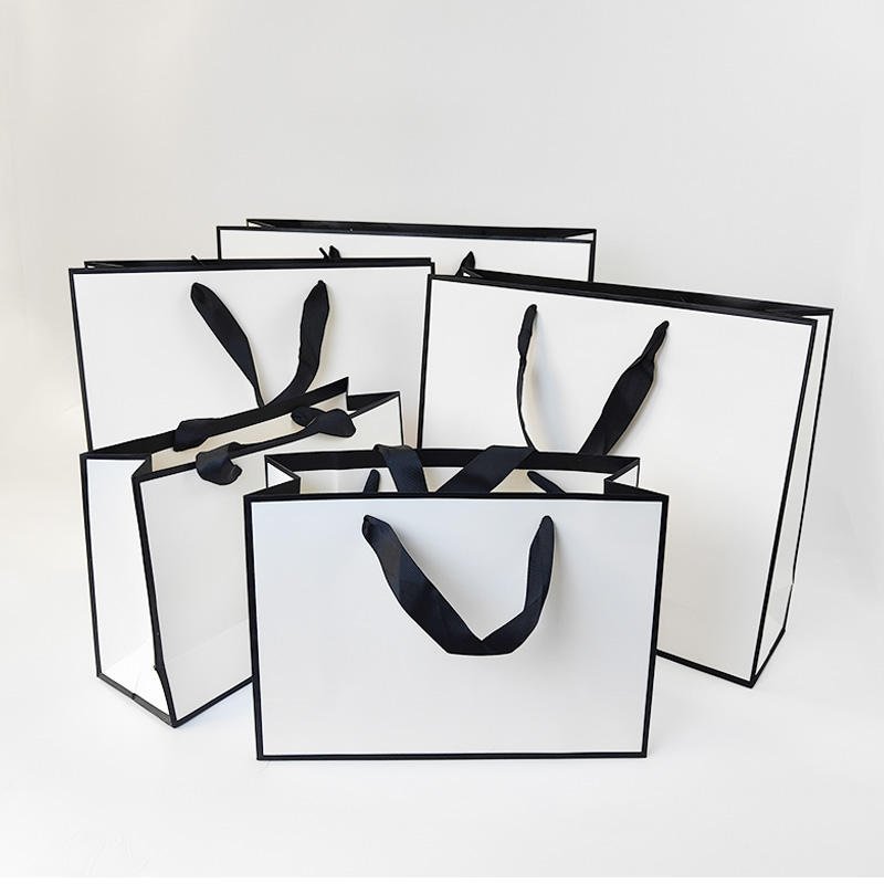 Good Price Luxury Brand Handle Paper Bags With Your Own Logo For Packaging Paper Shopping Bag