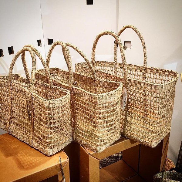 Wholesales Vietnam Natural Sea grass Big Tote bag Holiday Hollow out Shopping bags Ladies Fashion bags for women