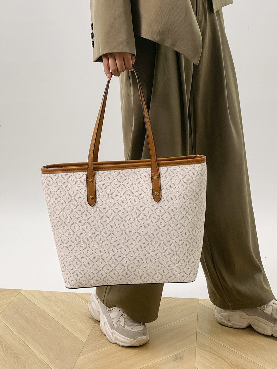 Large Capacity Handbags Women Luxury Comfortable Leather Casual Crossbody Bag Manufacturer Lady Fashion Handbag