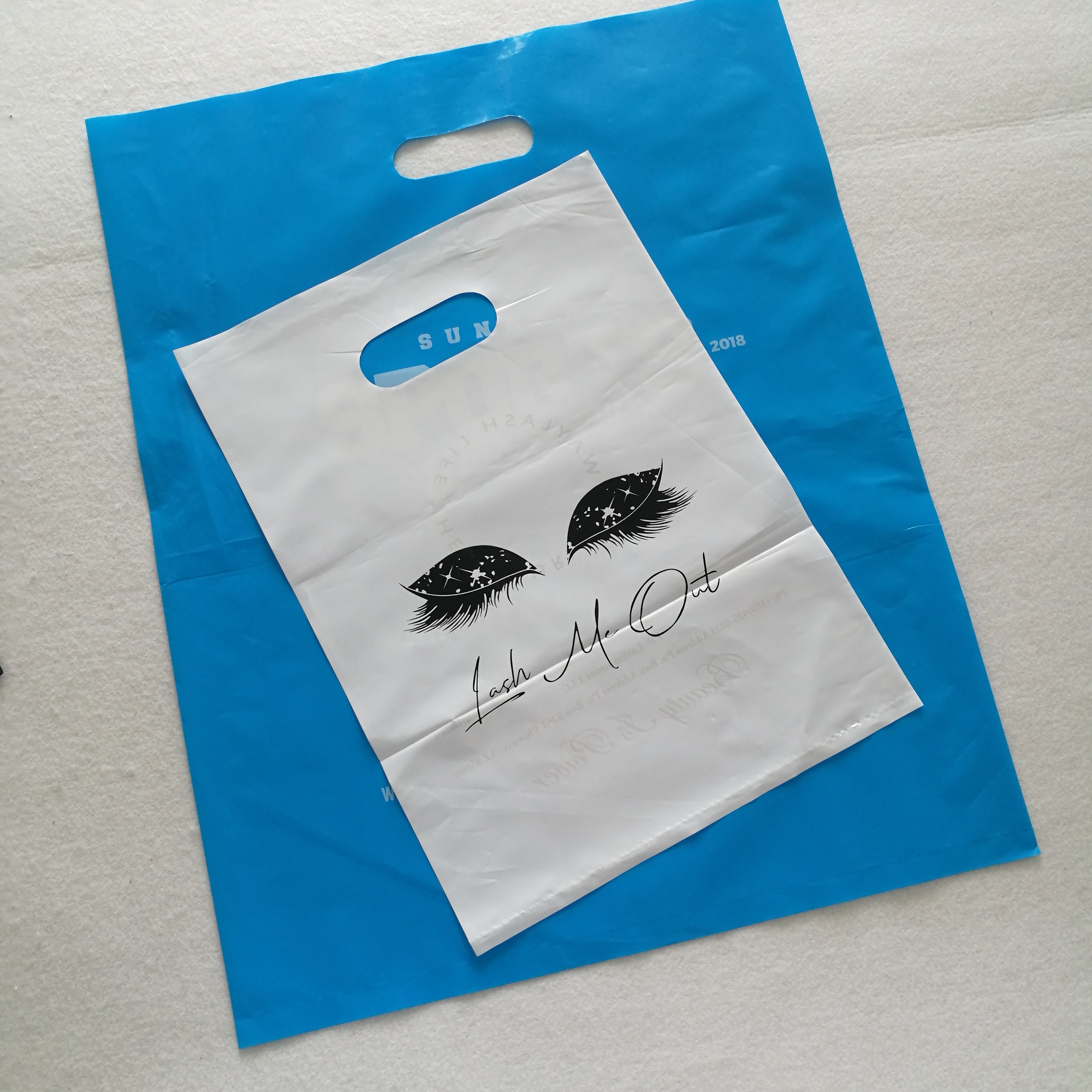 High quality 100% Biodegradable pvc die cut colorful printed logo shopping bags for clothing