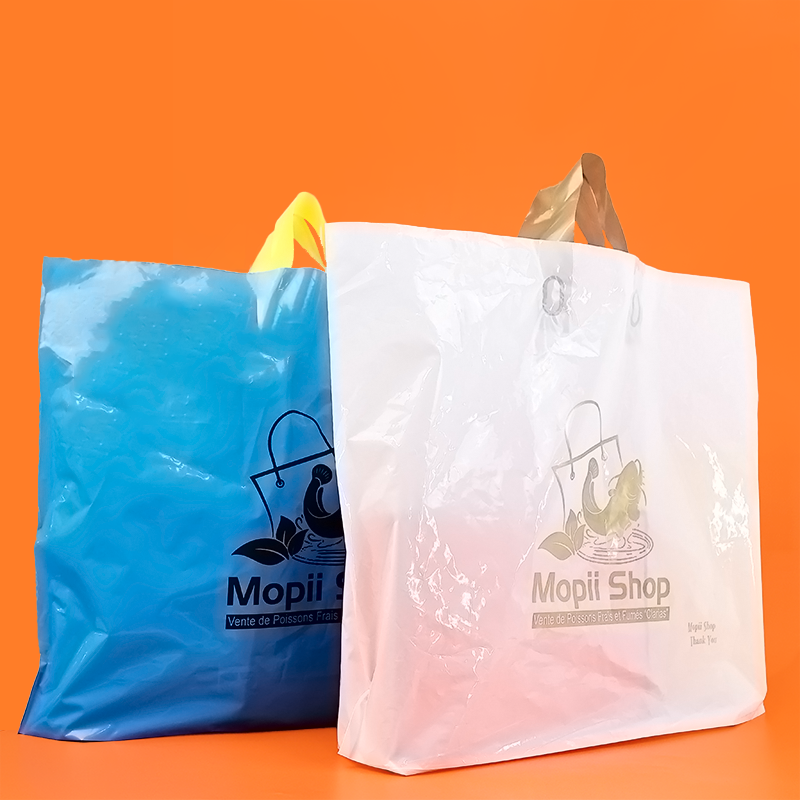 Hot sell high quality handle plastic packaging bag for clothes shopping bags with logos