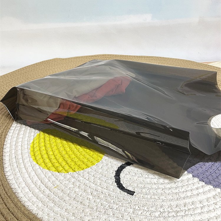 Yiwu Factory Wholesale Extra Thick Plastic Gift Bags Custom Printing Simple High-End Shopping Bags Clothing Packaging Packaging