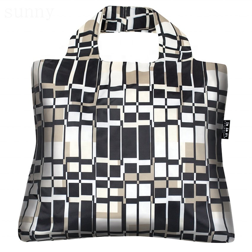 Custom Made Fashion Design Eco Ripstop Grocery Carry Packaging Foldable Reusable Nylon Fabric Shopping Bag Tote Bags With Logo