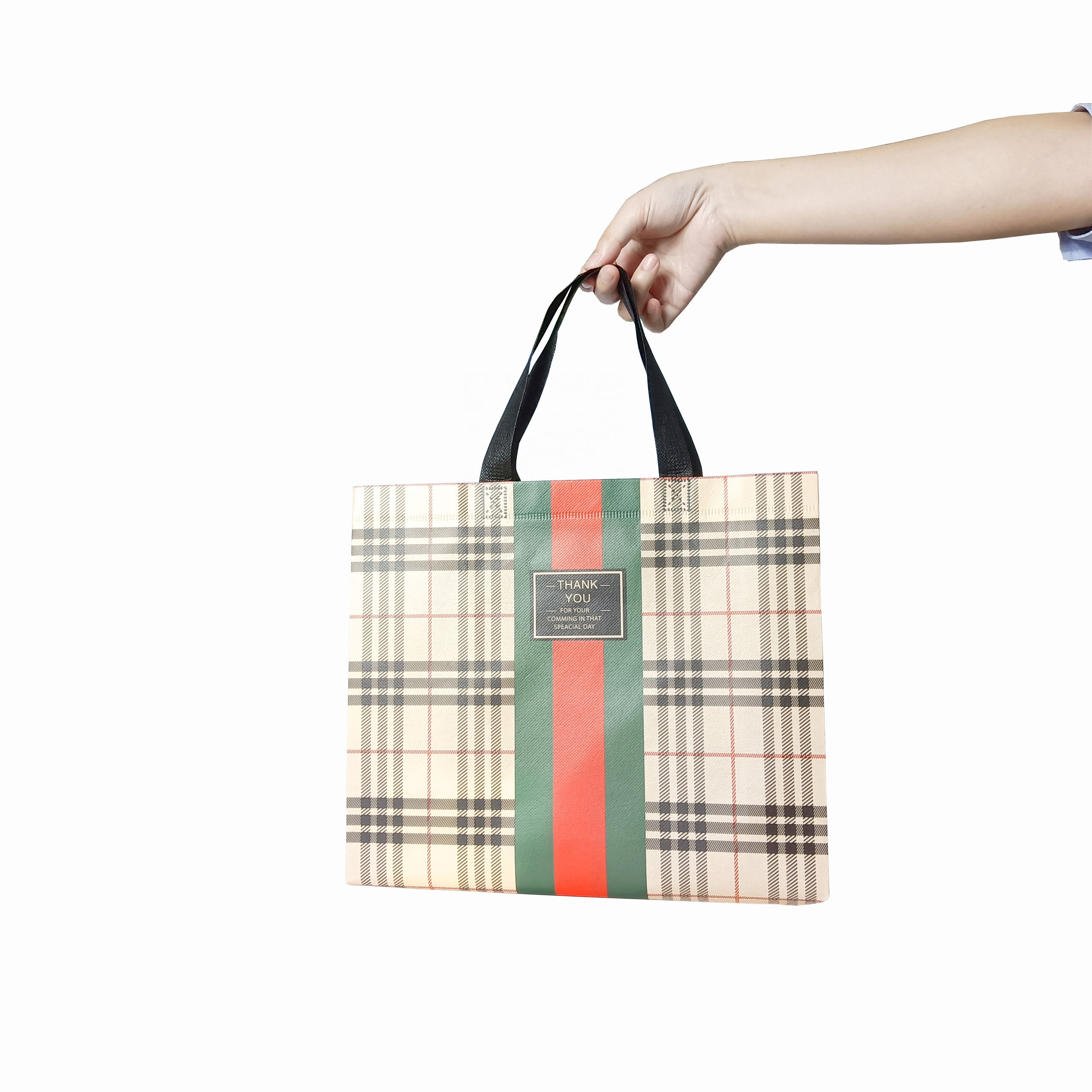 Metallic Laminated Non woven Shopping Bag Aluminum Laminated Bag with Handles