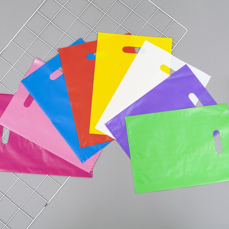 Factory Custom Logo Design Printed Biodegradable LDPE Clothes Reusable Die Cut Poly handle Recycle Plastic Handle Shopping Bag
