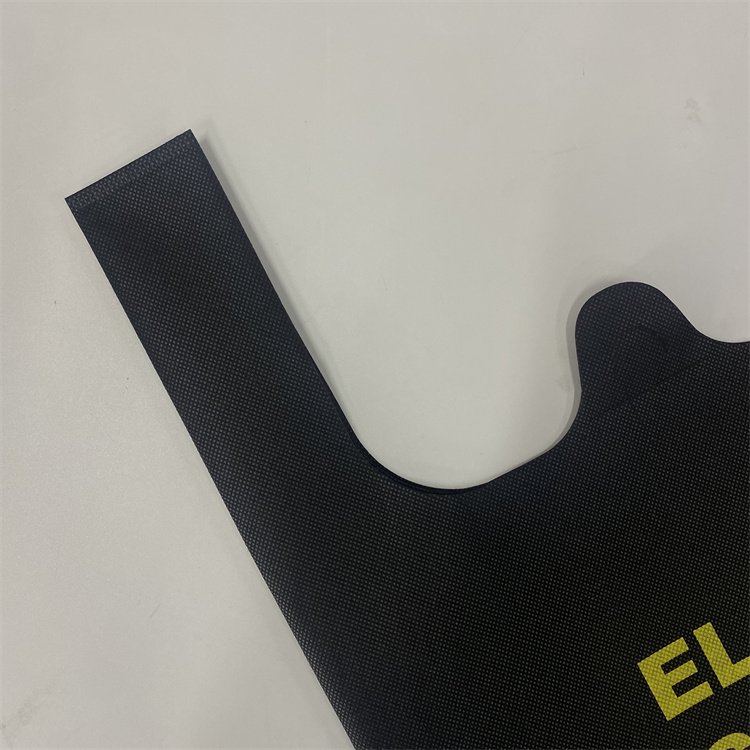 2023 Hot selling eco shopping with handle grocery store reusable recyclable foldable non woven t shirt bag for supermarket