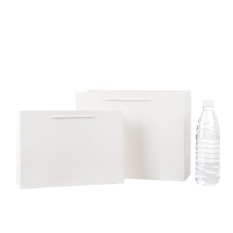 Customized Logo Kraft Paper Shopping Bags with Handle Recyclable Cardboard Packaging Bag for Gifts Offset Printing Available