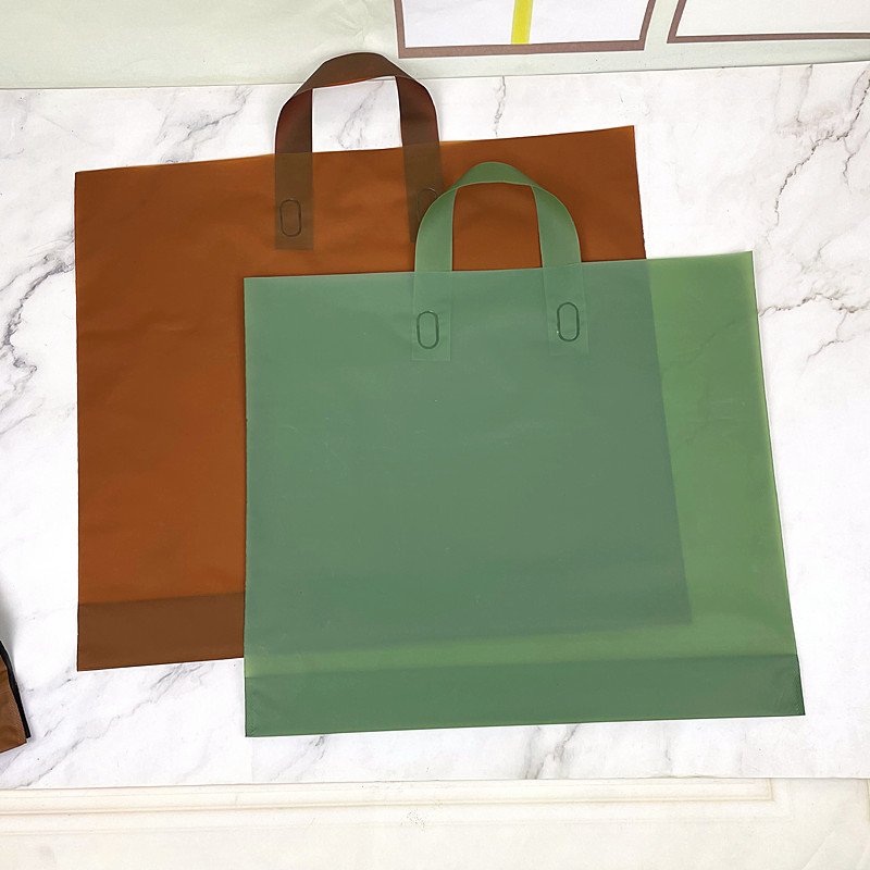 Chen Han Factory Wholesale Thickened Frosted Plastic Bags Custom Printed Clothing Store Tote Bags Simple gift Shopping Bags