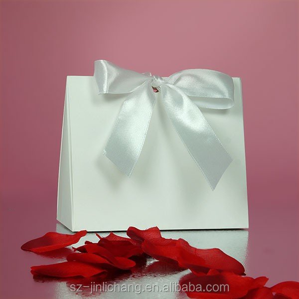 Custom Luxury Art Paper Bags for Jewelry & Cosmetics Premium Shopping Bags with Personalized Logo for Gift Packaging