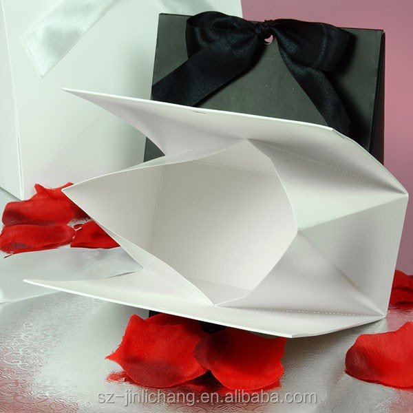 Custom Luxury Art Paper Bags for Jewelry & Cosmetics Premium Shopping Bags with Personalized Logo for Gift Packaging