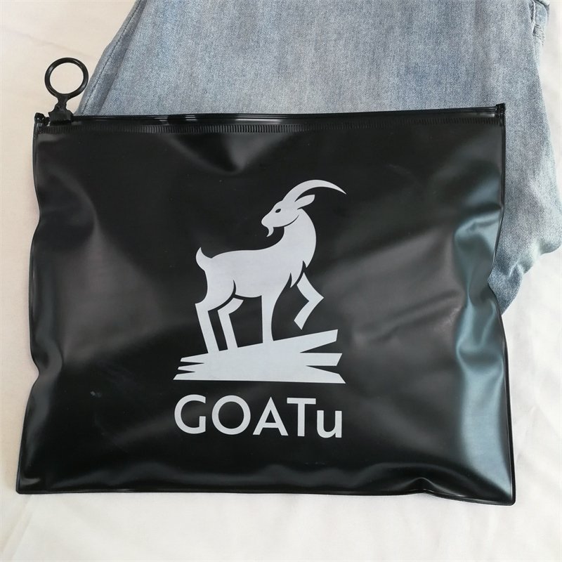 Garment Zipper Bag Custom Packaging Bag for Hoodies Zip Lock Bag Custom Logo Black Color Package PVC Carrying Bag Clothing Bags