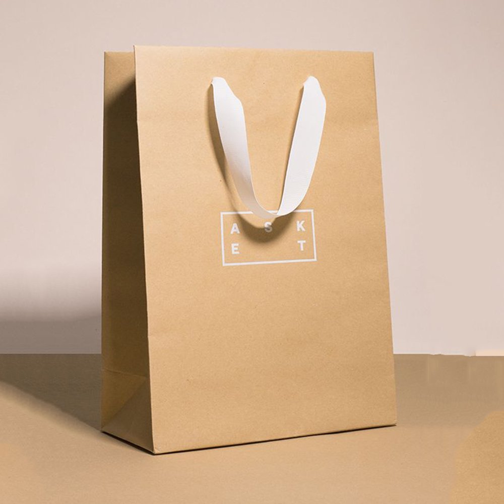 Guangzhou Manufacturer Mat Black Bag Coated Paper Printed Logo Shopping Bag for Garments