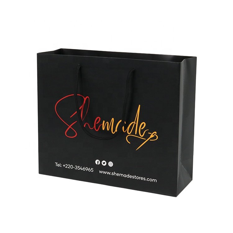 Custom Logo Black Matte Laminated Apparel Packaging Gift Paper Shopping Bag for Clothing