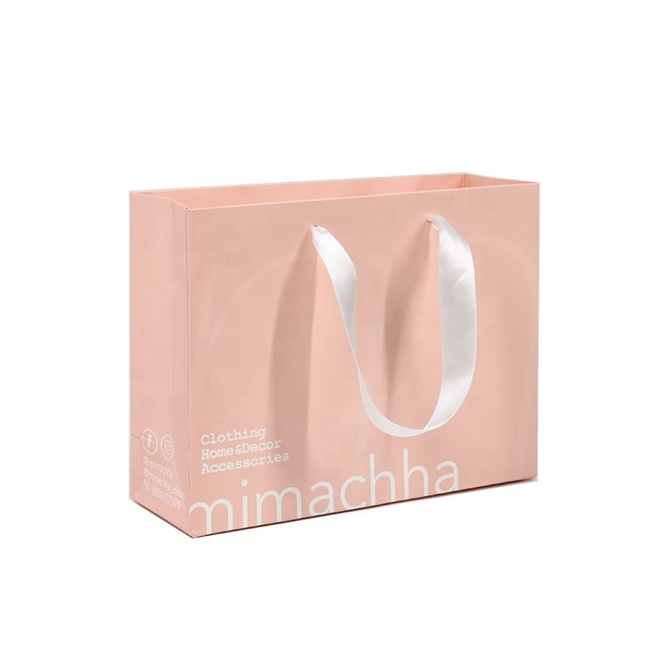 Custom Logo Black Matte Laminated Apparel Packaging Gift Paper Shopping Bag for Clothing