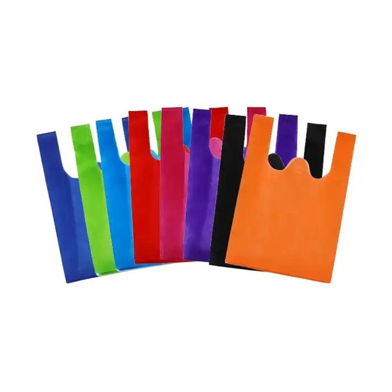 Wholesale eco Friendly gift shopping packaging vest w u cut non woven bag portable T-shirt clothes non-woven fabric bag