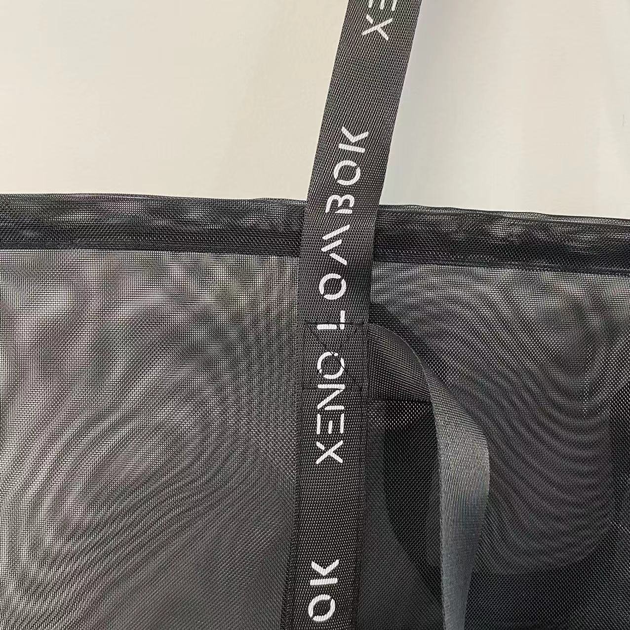Custom Logo Printed Handle Black Mesh Shopping Bag for Clothes Net Nylon Tote Bag Large Capacity Grocery Beach Bag With Pocket
