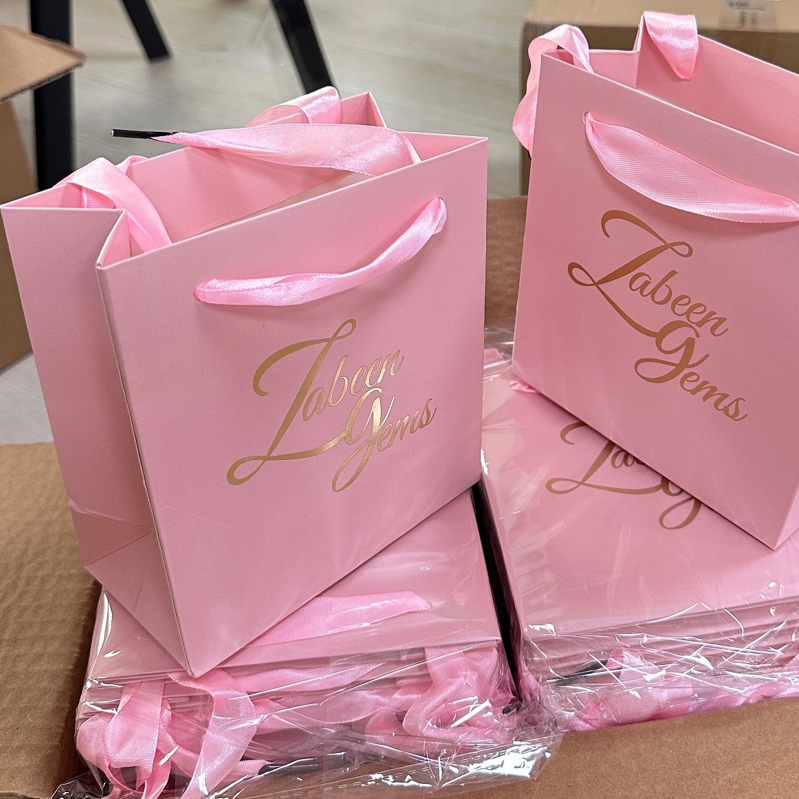 wholesale pink custom gift bags with logo shopping bag hard paper bag christmas customized