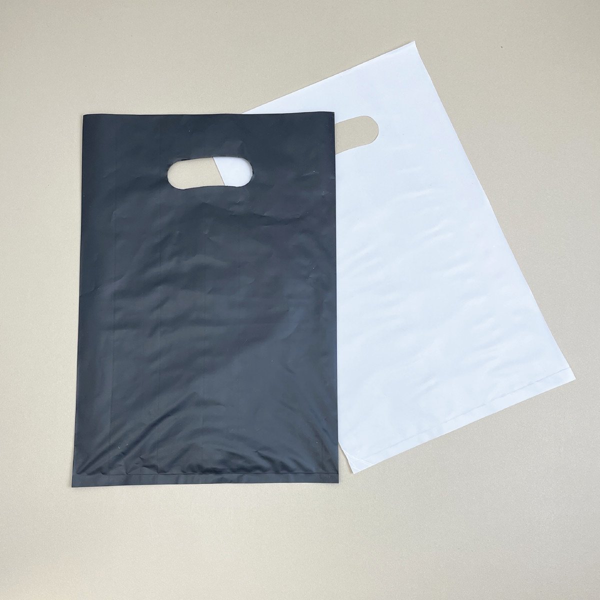 Yiwu Factory Wholesale Black Flat Plastic Tote Bag Padded Clothing Store Shopping Bag Transparent Cosmetic Packaging Bag