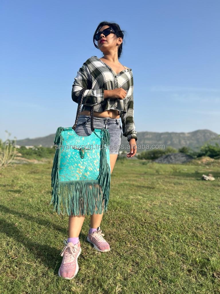 New Hot Sale Discount Hair On Metallic Cow Leather Women Underarm Tote Bags High Standard Quality Bull Skull Piece Shopping Bags